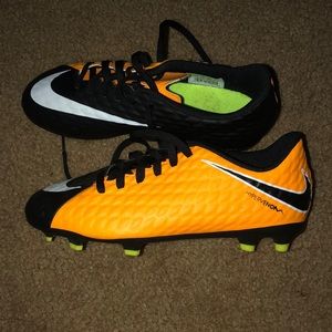 nike hypervenom cleats